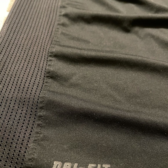 Nike Dri-Fit Tank Top - Picture 3 of 4